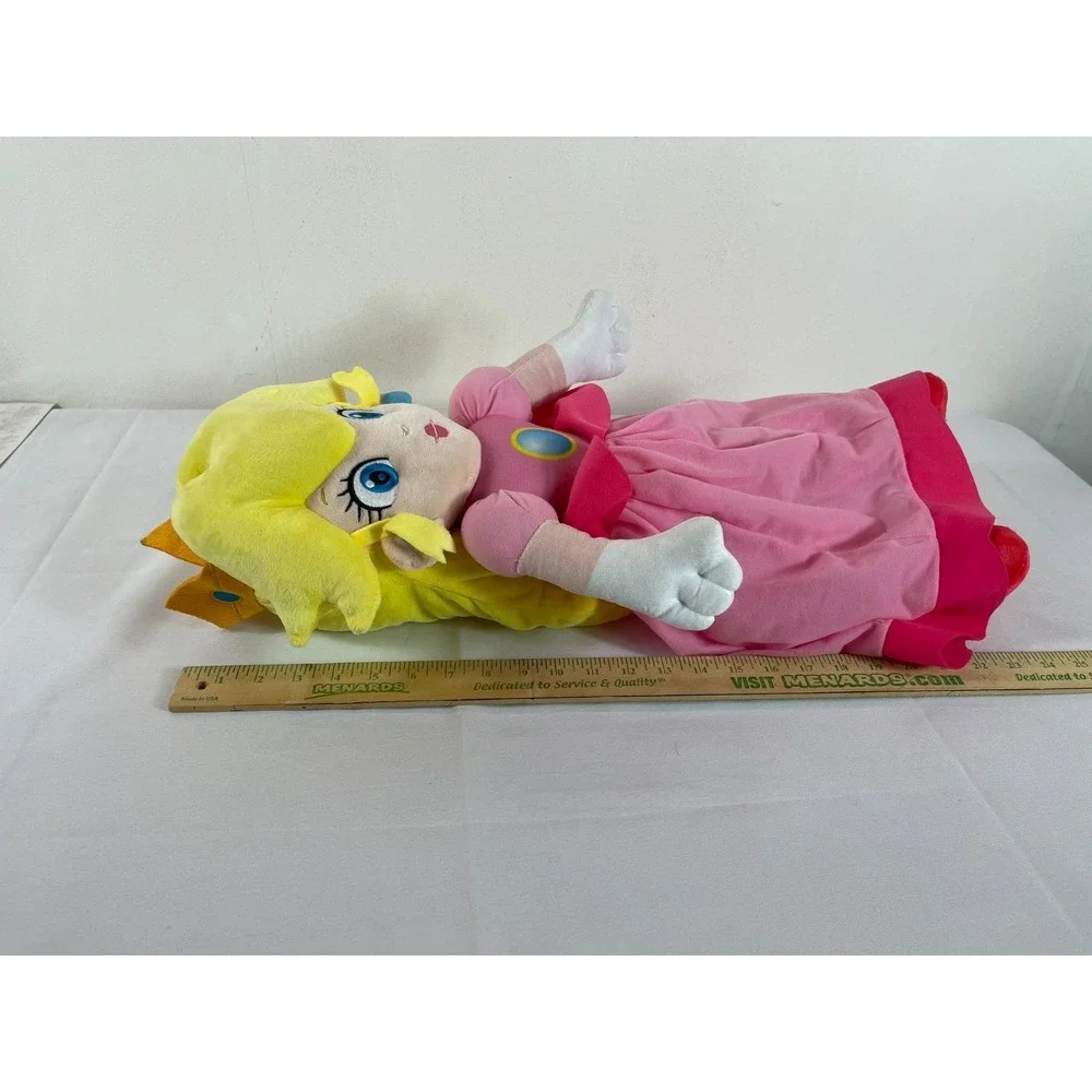 Nintendo Super Mario Brothers Princess Peach Plush 20